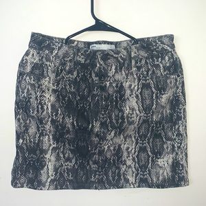 ZARA New Jean skirt